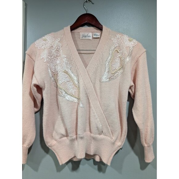 Vintage Jaclyn Smith Faux Wrap Sweater Pink Shoulder Pads White Lace Pearls Sz L - Picture 2 of 16